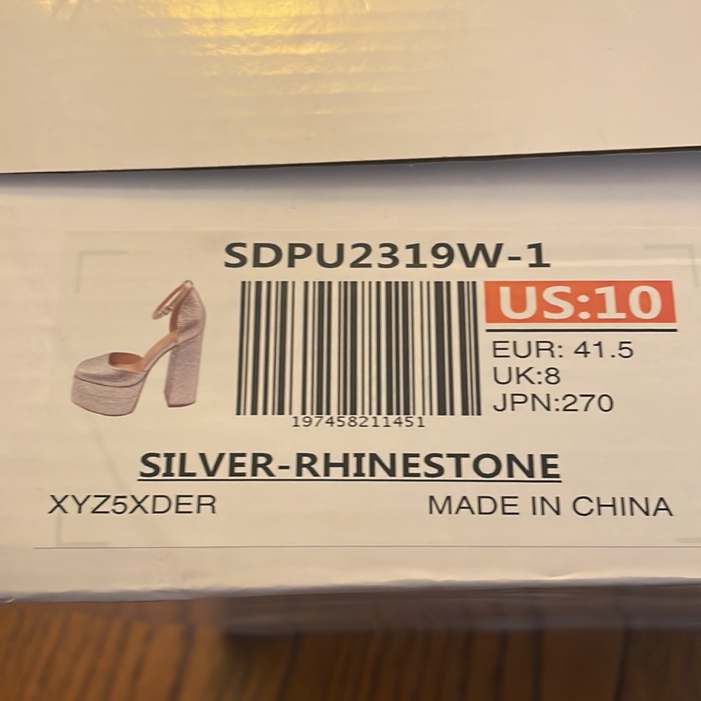 Holiday Party Perfect New In Box Silver- Rhinestone Heels 10 - Picture 3 of 10